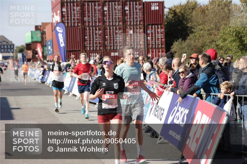 03.10.2025 - Köhlbrandbrückenlauf Jannik Wohlers http://msf.ph/oto/9050405 03.10.2025 13:08:07 Ziel 4107, 4184, 4357, 4395, 4409, 5959, 6022, 6348, 6635, 6752, 6774, 6824 meine-sportfotos.de