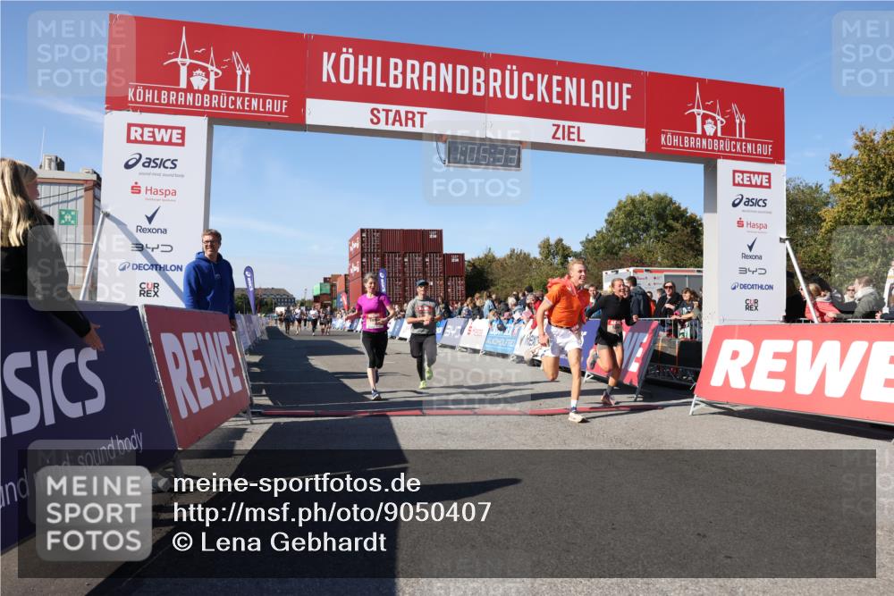 03.10.2025 - Köhlbrandbrückenlauf Lena Gebhardt http://msf.ph/oto/9050407 03.10.2025 13:05:34 Ziel 4011, 4062, 4161, 4278, 4384, 4584, 5468, 6281 meine-sportfotos.de