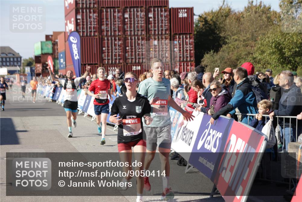 03.10.2025 - Köhlbrandbrückenlauf Jannik Wohlers http://msf.ph/oto/9050414 03.10.2025 13:08:07 Ziel 4107, 4184, 4357, 4395, 4409, 5959, 6022, 6348, 6635, 6752, 6774, 6824 meine-sportfotos.de