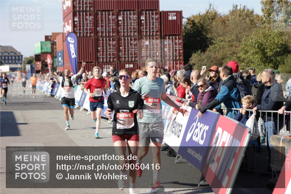 03.10.2025 - Köhlbrandbrückenlauf Jannik Wohlers http://msf.ph/oto/9050416 03.10.2025 13:08:07 Ziel 4107, 4184, 4357, 4395, 4409, 5959, 6022, 6348, 6635, 6752, 6774, 6824 meine-sportfotos.de