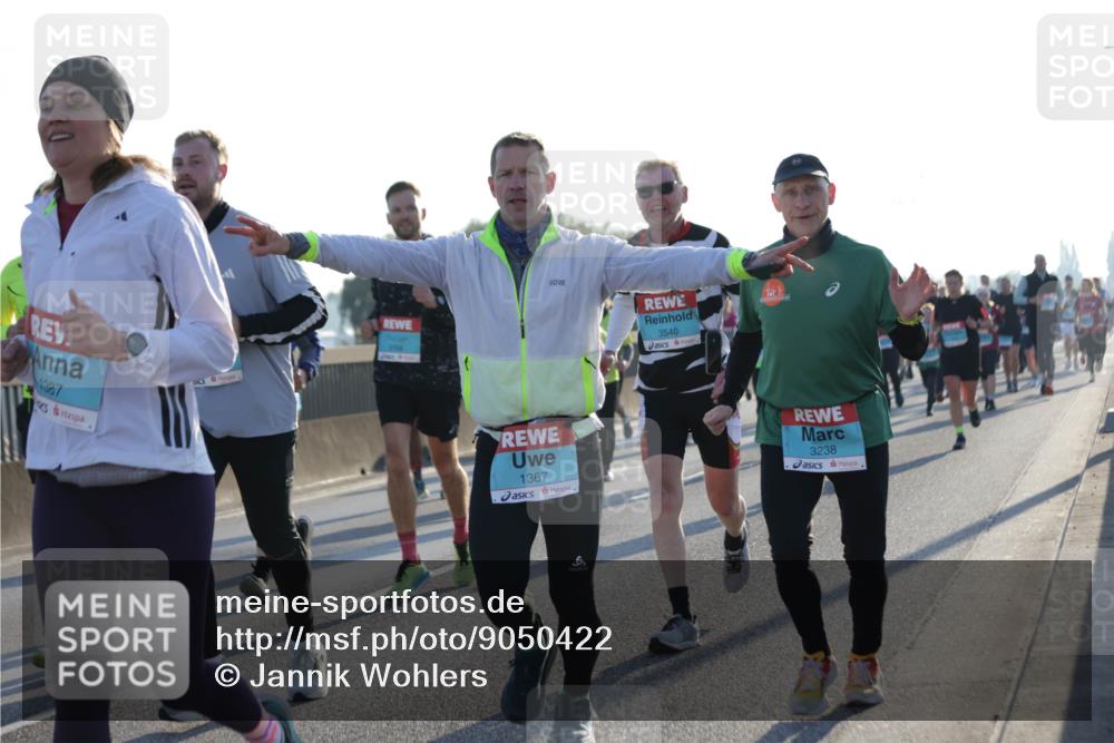 03.10.2025 - Köhlbrandbrückenlauf Jannik Wohlers http://msf.ph/oto/9050422 03.10.2025 09:18:46 Position 3 1387, 3768, 3540, 1367, 3238 meine-sportfotos.de