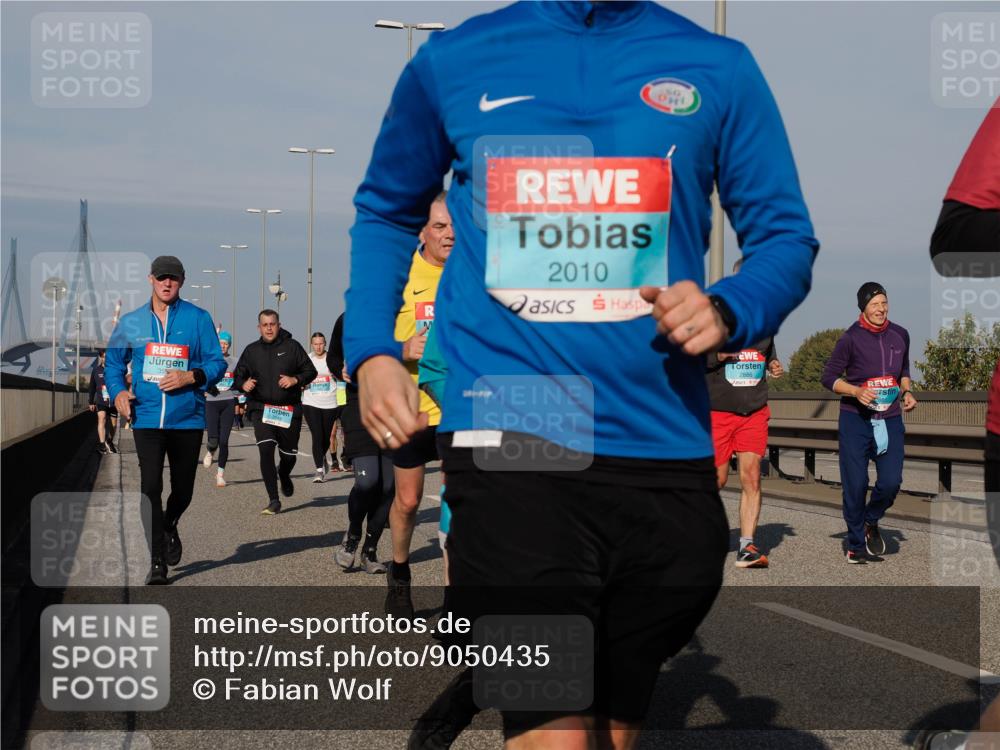 03.10.2025 - Köhlbrandbrückenlauf Fabian Wolf http://msf.ph/oto/9050435 03.10.2025 10:01:22 Position 3 2010, 2886 meine-sportfotos.de