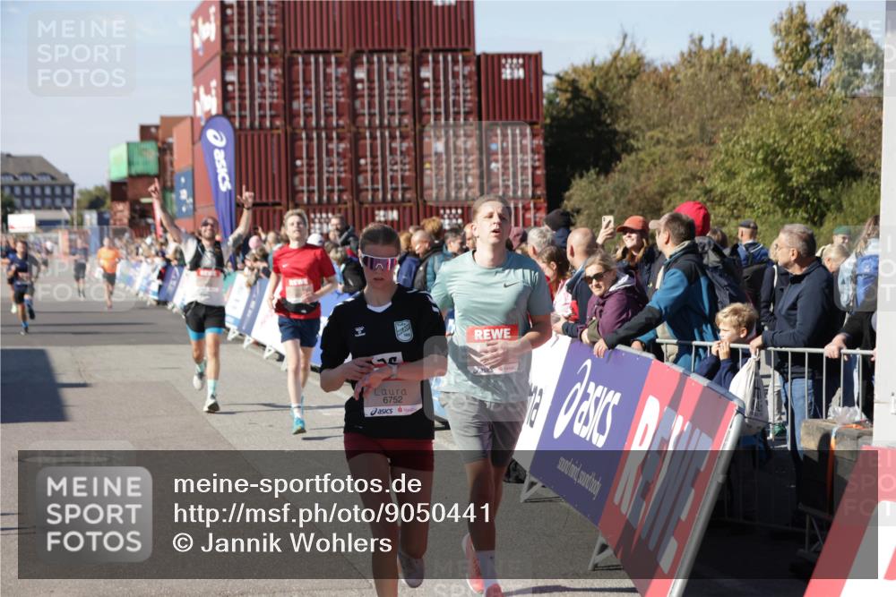 03.10.2025 - Köhlbrandbrückenlauf Jannik Wohlers http://msf.ph/oto/9050441 03.10.2025 13:08:07 Ziel 4107, 4184, 4357, 4395, 4409, 5959, 6022, 6348, 6635, 6752, 6774, 6824 meine-sportfotos.de