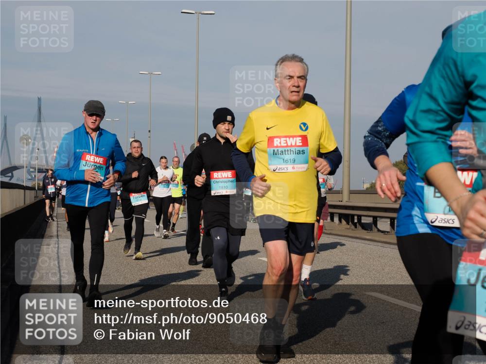 03.10.2025 - Köhlbrandbrückenlauf Fabian Wolf http://msf.ph/oto/9050468 03.10.2025 10:01:23 Position 3 1810, 1619 meine-sportfotos.de