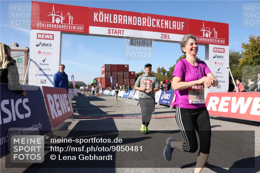 03.10.2025 - Köhlbrandbrückenlauf Lena Gebhardt http://msf.ph/oto/9050481 03.10.2025 13:05:35 Ziel 4011, 4062, 4161, 4278, 4384, 4584, 5468, 6281, 6786, 6787 meine-sportfotos.de