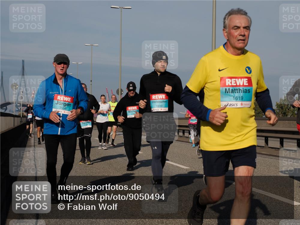 03.10.2025 - Köhlbrandbrückenlauf Fabian Wolf http://msf.ph/oto/9050494 03.10.2025 10:01:23 Position 3 3558, 1810, 1619 meine-sportfotos.de