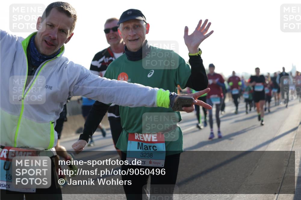 03.10.2025 - Köhlbrandbrückenlauf Jannik Wohlers http://msf.ph/oto/9050496 03.10.2025 09:18:47 Position 3 1367, 3238 meine-sportfotos.de