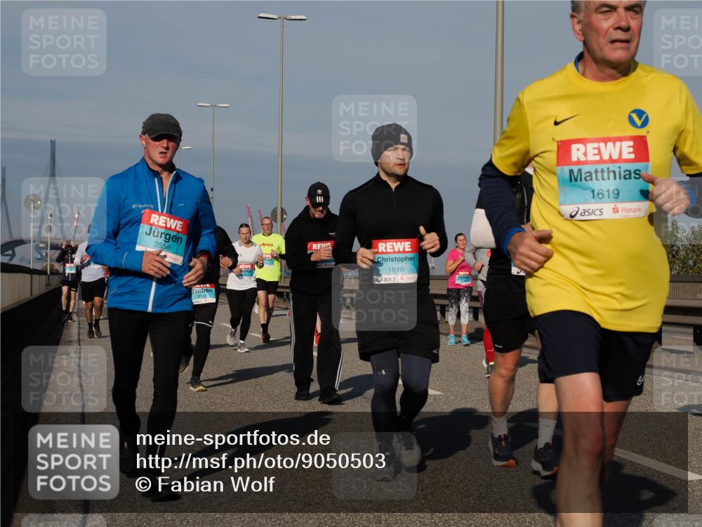 03.10.2025 - Köhlbrandbrückenlauf Fabian Wolf http://msf.ph/oto/9050503 03.10.2025 10:01:23 Position 3 3558, 3148, 1810, 1619 meine-sportfotos.de