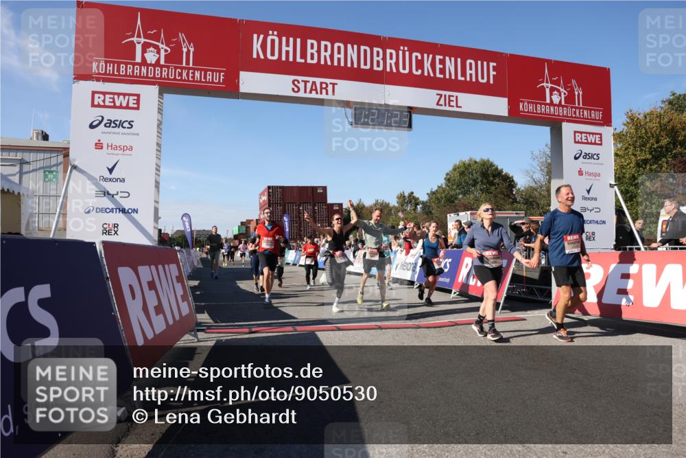 03.10.2025 - Köhlbrandbrückenlauf Lena Gebhardt http://msf.ph/oto/9050530 03.10.2025 13:21:24 Ziel 4363, 4379, 4601, 4838, 4917, 5483, 5506, 5725, 5871, 5873, 6040, 6221, 6675, 6676, 6679, 6802 meine-sportfotos.de