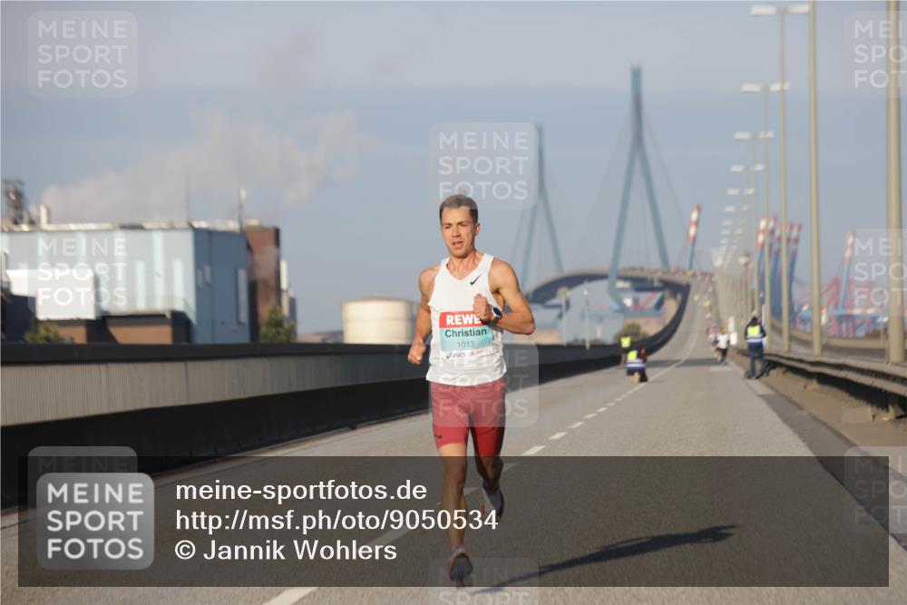 03.10.2025 - Köhlbrandbrückenlauf Jannik Wohlers http://msf.ph/oto/9050534 03.10.2025 09:36:05 Position 3 1013 meine-sportfotos.de