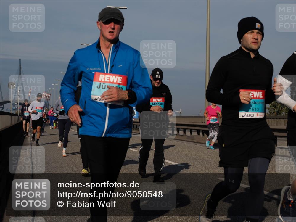 03.10.2025 - Köhlbrandbrückenlauf Fabian Wolf http://msf.ph/oto/9050548 03.10.2025 10:01:24 Position 3 1810 meine-sportfotos.de