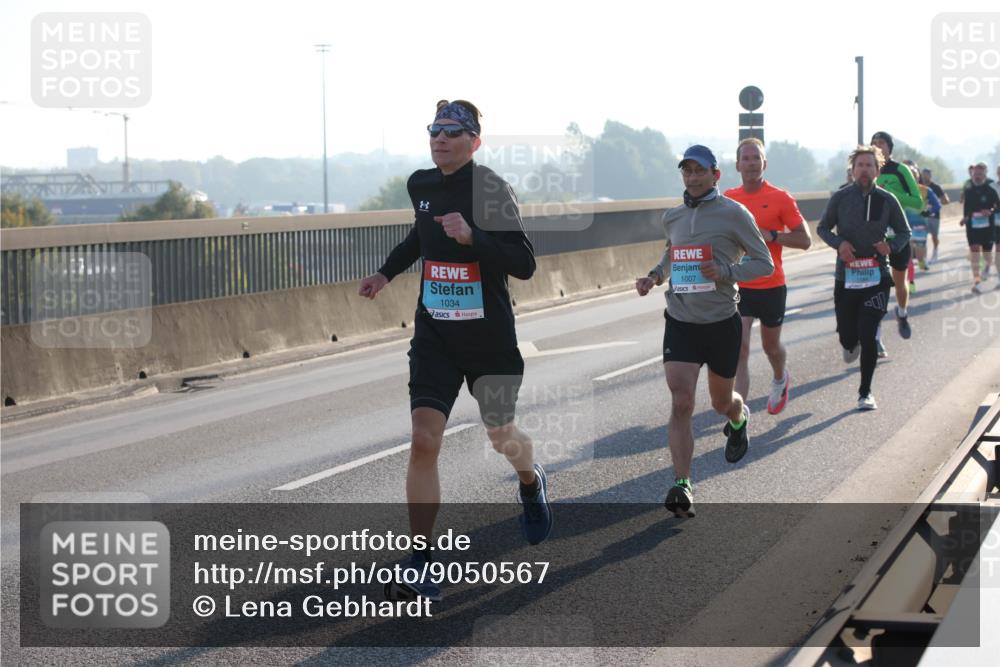 03.10.2025 - Köhlbrandbrückenlauf Lena Gebhardt http://msf.ph/oto/9050567 03.10.2025 09:14:20 Position 1 1034, 1007 meine-sportfotos.de