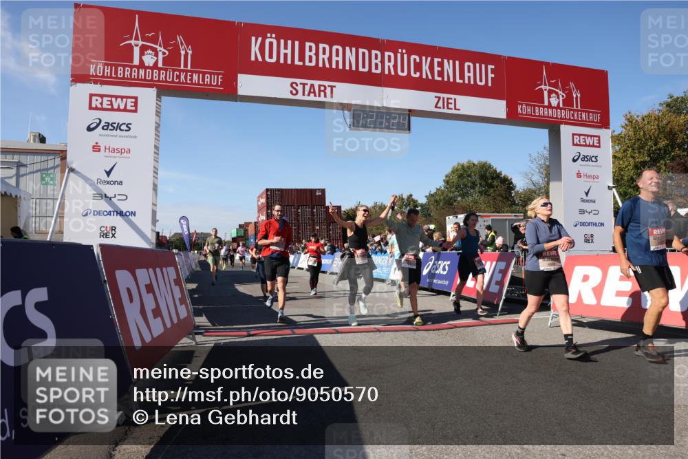03.10.2025 - Köhlbrandbrückenlauf Lena Gebhardt http://msf.ph/oto/9050570 03.10.2025 13:21:24 Ziel 4363, 4379, 4601, 4838, 4917, 5483, 5506, 5725, 5871, 5873, 6040, 6221, 6675, 6676, 6679, 6802 meine-sportfotos.de