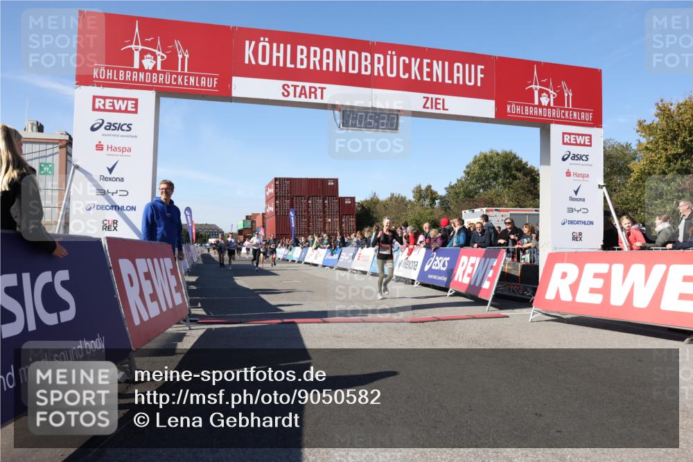 03.10.2025 - Köhlbrandbrückenlauf Lena Gebhardt http://msf.ph/oto/9050582 03.10.2025 13:05:38 Ziel 4011, 4062, 4161, 4278, 4296, 4332, 4384, 5468, 5676, 6281, 6786, 6787 meine-sportfotos.de