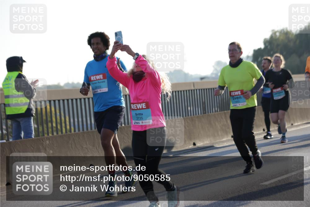 03.10.2025 - Köhlbrandbrückenlauf Jannik Wohlers http://msf.ph/oto/9050585 03.10.2025 09:18:49 Position 3 3123, 3735, 1663 meine-sportfotos.de