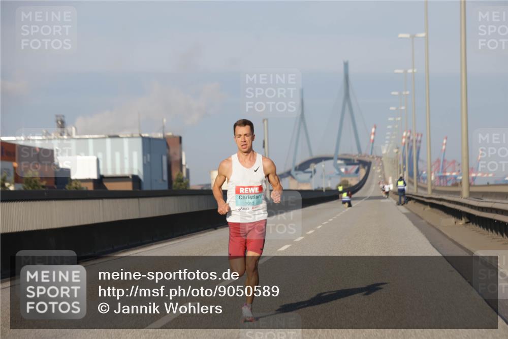 03.10.2025 - Köhlbrandbrückenlauf Jannik Wohlers http://msf.ph/oto/9050589 03.10.2025 09:36:05 Position 3 1013 meine-sportfotos.de