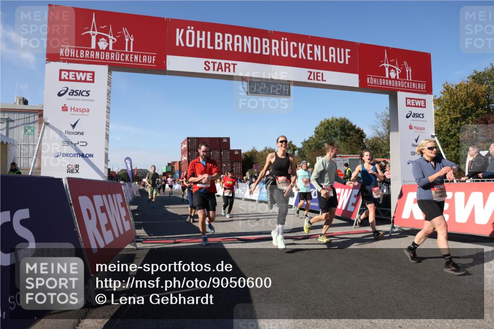 03.10.2025 - Köhlbrandbrückenlauf Lena Gebhardt http://msf.ph/oto/9050600 03.10.2025 13:21:25 Ziel 4363, 4379, 4601, 4838, 4917, 5149, 5483, 5506, 5725, 5871, 5873, 6040, 6221, 6675, 6676, 6679, 6802 meine-sportfotos.de
