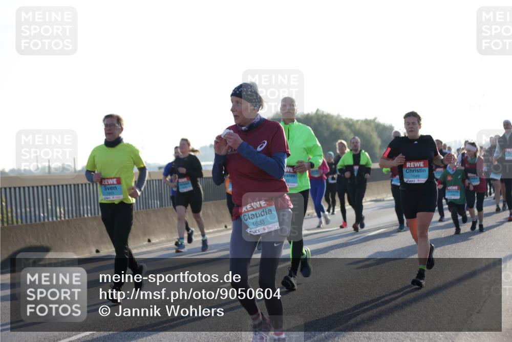 03.10.2025 - Köhlbrandbrückenlauf Jannik Wohlers http://msf.ph/oto/9050604 03.10.2025 09:18:50 Position 3 1663, 1633, 1649 meine-sportfotos.de