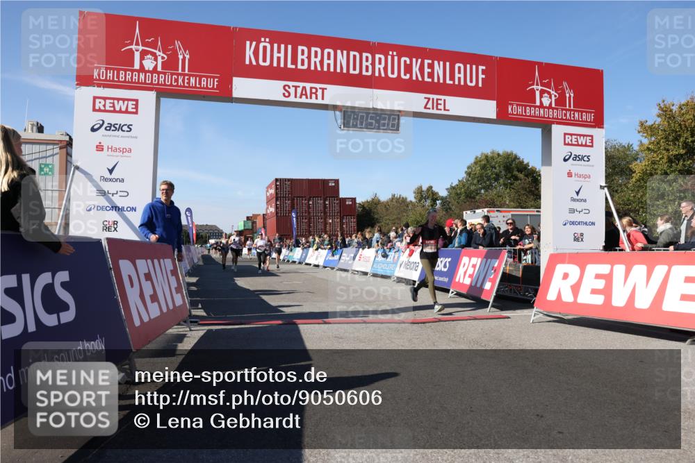 03.10.2025 - Köhlbrandbrückenlauf Lena Gebhardt http://msf.ph/oto/9050606 03.10.2025 13:05:38 Ziel 4011, 4062, 4161, 4278, 4296, 4332, 4384, 5468, 5676, 6281, 6786, 6787 meine-sportfotos.de