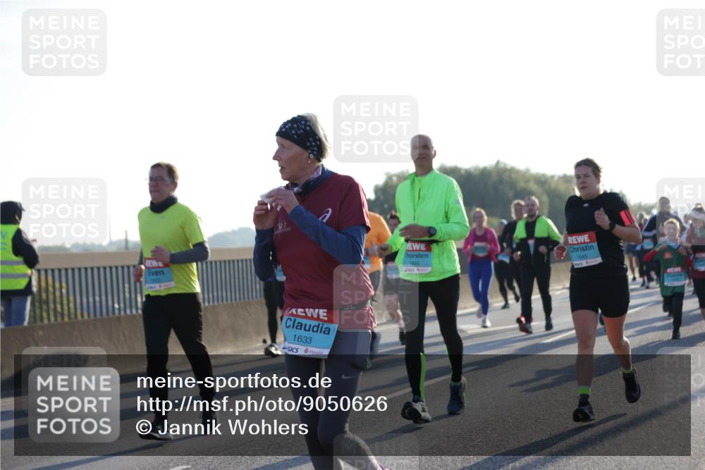 03.10.2025 - Köhlbrandbrückenlauf Jannik Wohlers http://msf.ph/oto/9050626 03.10.2025 09:18:50 Position 3 1633, 1843, 1649 meine-sportfotos.de