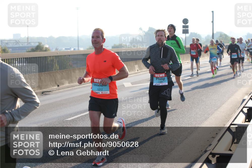 03.10.2025 - Köhlbrandbrückenlauf Lena Gebhardt http://msf.ph/oto/9050628 03.10.2025 09:14:21 Position 1 1012, 1184 meine-sportfotos.de