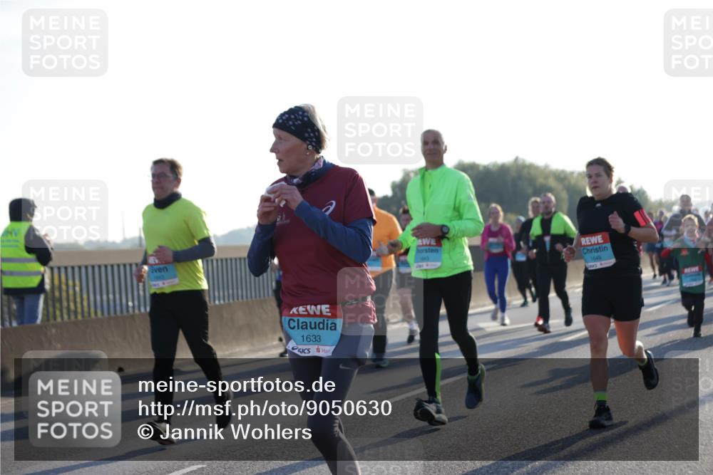 03.10.2025 - Köhlbrandbrückenlauf Jannik Wohlers http://msf.ph/oto/9050630 03.10.2025 09:18:50 Position 3 1633, 1843, 1649 meine-sportfotos.de