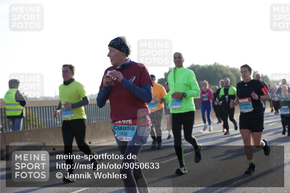 03.10.2025 - Köhlbrandbrückenlauf Jannik Wohlers http://msf.ph/oto/9050633 03.10.2025 09:18:50 Position 3 1943, 1649, 1633 meine-sportfotos.de