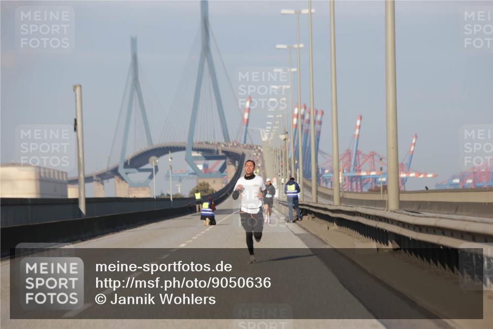 03.10.2025 - Köhlbrandbrückenlauf Jannik Wohlers http://msf.ph/oto/9050636 03.10.2025 09:36:34 Position 3  meine-sportfotos.de