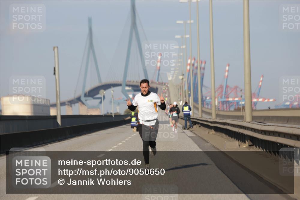 03.10.2025 - Köhlbrandbrückenlauf Jannik Wohlers http://msf.ph/oto/9050650 03.10.2025 09:36:38 Position 3  meine-sportfotos.de