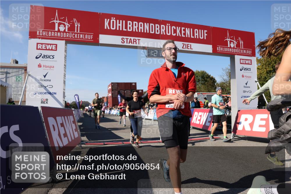 03.10.2025 - Köhlbrandbrückenlauf Lena Gebhardt http://msf.ph/oto/9050654 03.10.2025 13:21:26 Ziel 4363, 4367, 4379, 4838, 4917, 5149, 5483, 5506, 5725, 5871, 5873, 6040, 6132, 6221, 6675, 6676, 6679, 6802 meine-sportfotos.de