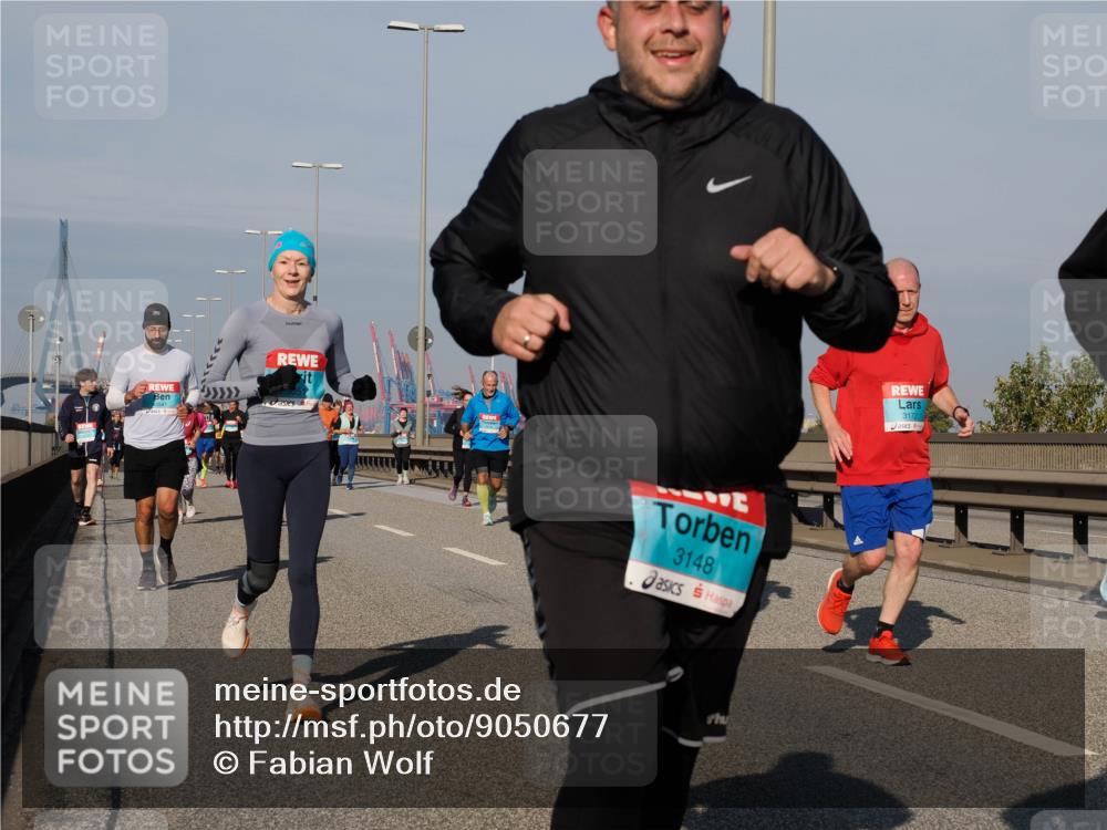 03.10.2025 - Köhlbrandbrückenlauf Fabian Wolf http://msf.ph/oto/9050677 03.10.2025 10:01:27 Position 3 3148, 3172 meine-sportfotos.de