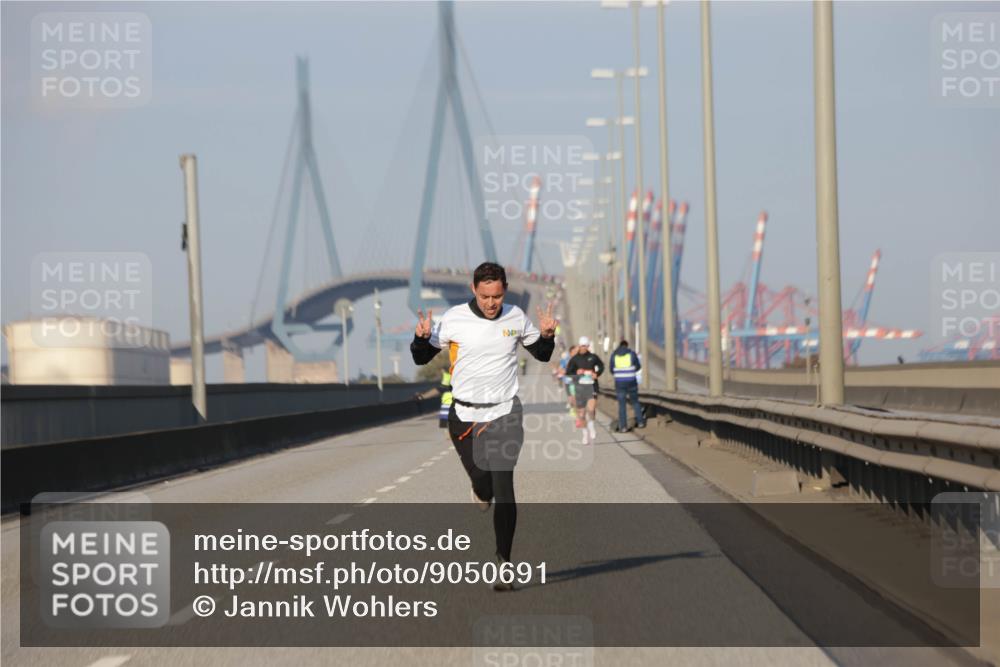 03.10.2025 - Köhlbrandbrückenlauf Jannik Wohlers http://msf.ph/oto/9050691 03.10.2025 09:36:38 Position 3  meine-sportfotos.de