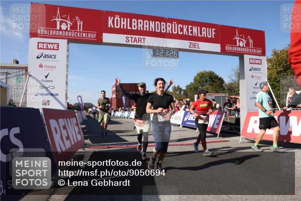 03.10.2025 - Köhlbrandbrückenlauf Lena Gebhardt http://msf.ph/oto/9050694 03.10.2025 13:21:27 Ziel 4367, 4379, 4838, 4917, 5149, 5483, 5506, 5725, 5871, 6040, 6132, 6186, 6221, 6675, 6676, 6679, 6802 meine-sportfotos.de