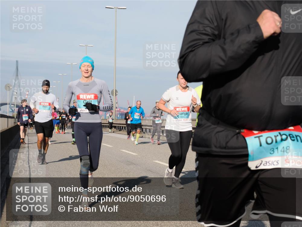 03.10.2025 - Köhlbrandbrückenlauf Fabian Wolf http://msf.ph/oto/9050696 03.10.2025 10:01:28 Position 3 1885, 3148 meine-sportfotos.de