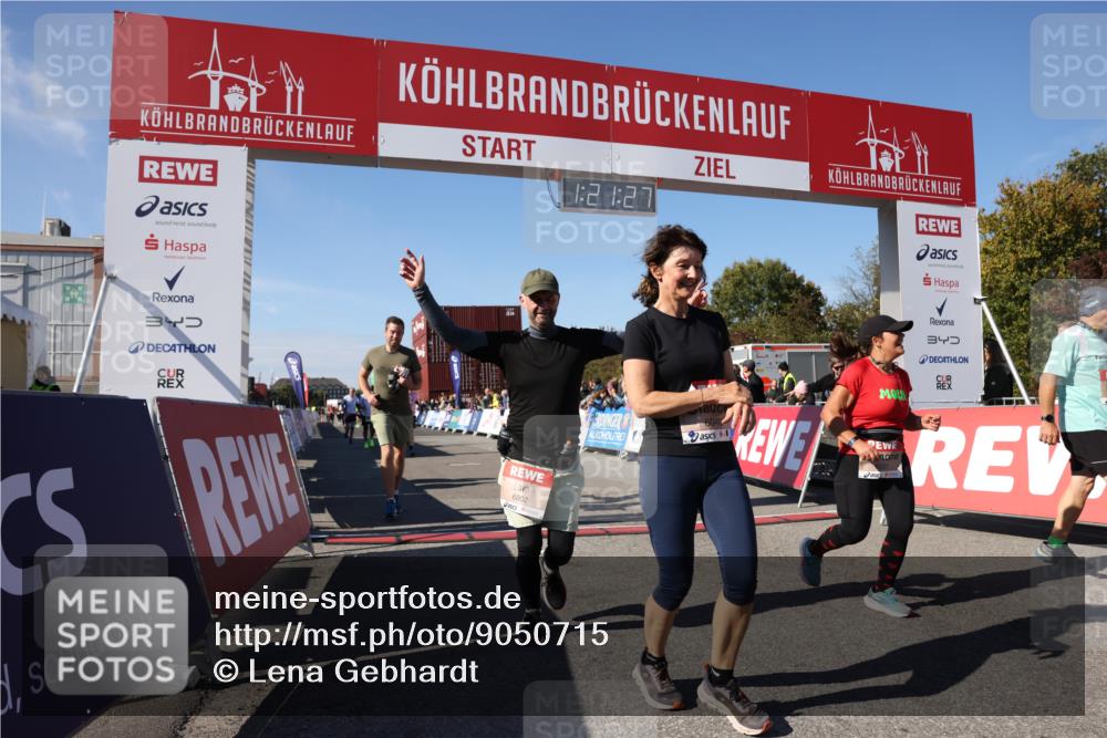 03.10.2025 - Köhlbrandbrückenlauf Lena Gebhardt http://msf.ph/oto/9050715 03.10.2025 13:21:27 Ziel 4367, 4379, 4838, 4917, 5149, 5483, 5506, 5725, 5871, 6040, 6132, 6186, 6221, 6675, 6676, 6679, 6802 meine-sportfotos.de