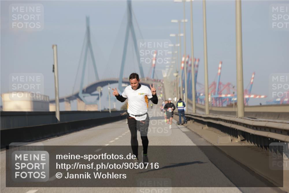 03.10.2025 - Köhlbrandbrückenlauf Jannik Wohlers http://msf.ph/oto/9050716 03.10.2025 09:36:38 Position 3  meine-sportfotos.de