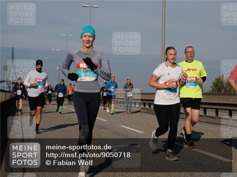 03.10.2025 - Köhlbrandbrückenlauf Fabian Wolf http://msf.ph/oto/9050718 03.10.2025 10:01:28 Position 3 3051, 1731 meine-sportfotos.de