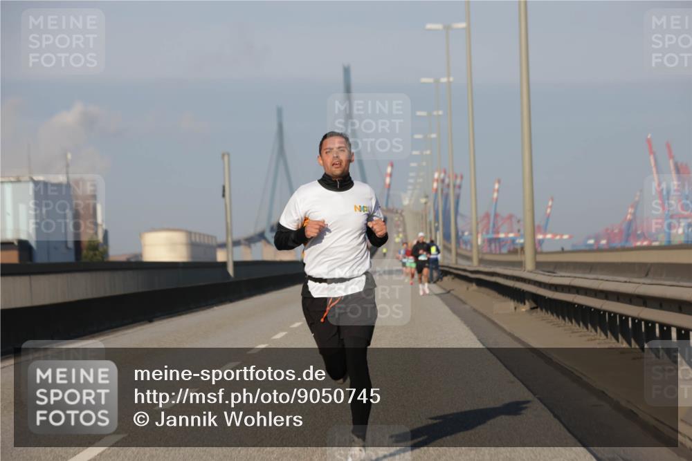 03.10.2025 - Köhlbrandbrückenlauf Jannik Wohlers http://msf.ph/oto/9050745 03.10.2025 09:36:41 Position 3  meine-sportfotos.de