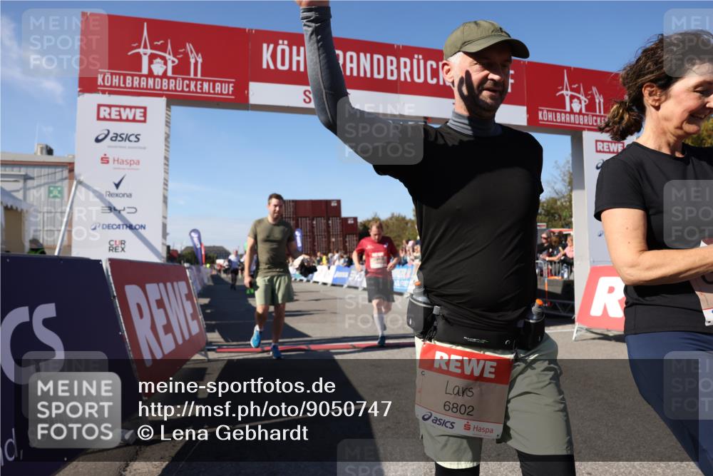 03.10.2025 - Köhlbrandbrückenlauf Lena Gebhardt http://msf.ph/oto/9050747 03.10.2025 13:21:28 Ziel 4367, 4379, 4838, 4917, 5149, 5458, 5483, 5506, 5725, 5871, 6040, 6132, 6186, 6221, 6675, 6676, 6679, 6802 meine-sportfotos.de