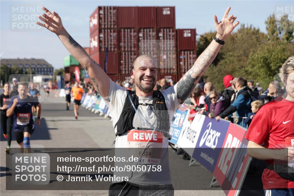 03.10.2025 - Köhlbrandbrückenlauf Jannik Wohlers http://msf.ph/oto/9050758 03.10.2025 13:08:12 Ziel 4107, 4307, 4357, 4409, 4768, 5243, 5994, 6635, 6752, 6774, 6824 meine-sportfotos.de