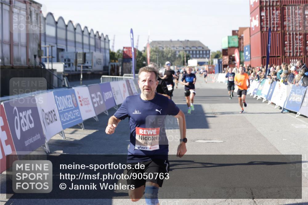 03.10.2025 - Köhlbrandbrückenlauf Jannik Wohlers http://msf.ph/oto/9050763 03.10.2025 13:08:13 Ziel 4107, 4307, 4357, 4409, 4768, 5243, 5994, 6635, 6752, 6774, 6824 meine-sportfotos.de
