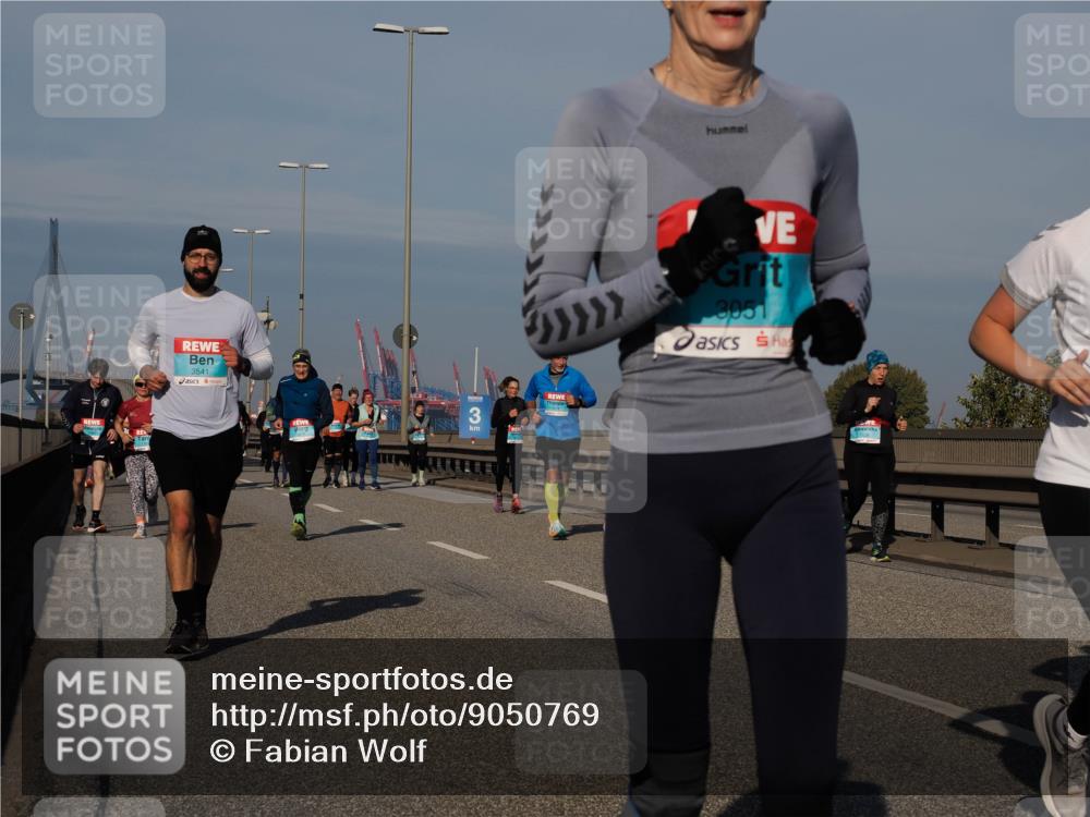03.10.2025 - Köhlbrandbrückenlauf Fabian Wolf http://msf.ph/oto/9050769 03.10.2025 10:01:29 Position 3 3541, 3051 meine-sportfotos.de
