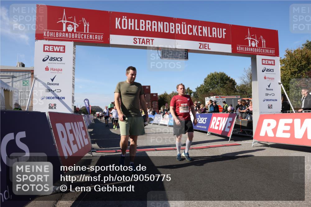 03.10.2025 - Köhlbrandbrückenlauf Lena Gebhardt http://msf.ph/oto/9050775 03.10.2025 13:21:29 Ziel 4367, 4379, 4838, 4917, 5149, 5458, 5483, 5506, 5725, 5871, 6040, 6132, 6186, 6221, 6675, 6676, 6679, 6802 meine-sportfotos.de