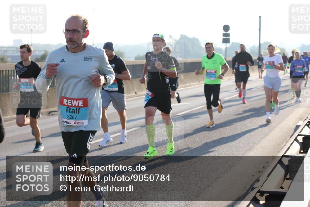 03.10.2025 - Köhlbrandbrückenlauf Lena Gebhardt http://msf.ph/oto/9050784 03.10.2025 09:14:26 Position 1 2722, 3267 meine-sportfotos.de