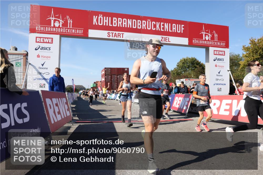 03.10.2025 - Köhlbrandbrückenlauf Lena Gebhardt http://msf.ph/oto/9050790 03.10.2025 13:05:43 Ziel 4062, 4066, 4133, 4161, 4278, 4290, 4296, 4332, 4384, 4467, 4564, 4599, 5468, 5676, 5964, 6281, 6631, 6642, 6786, 6787 meine-sportfotos.de