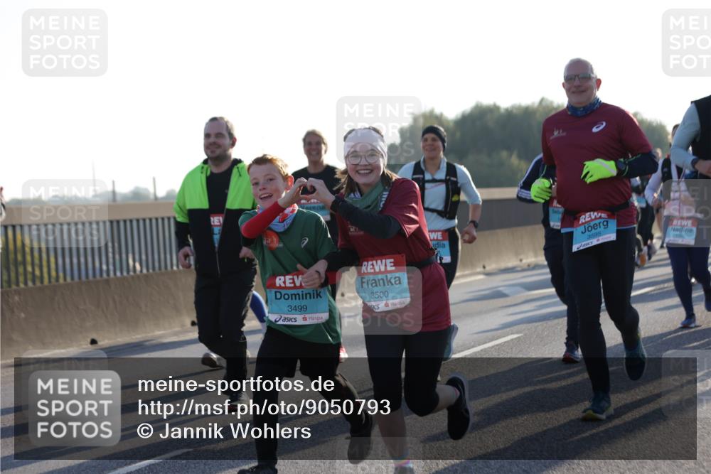 03.10.2025 - Köhlbrandbrückenlauf Jannik Wohlers http://msf.ph/oto/9050793 03.10.2025 09:18:53 Position 3 3499, 3500, 3595 meine-sportfotos.de
