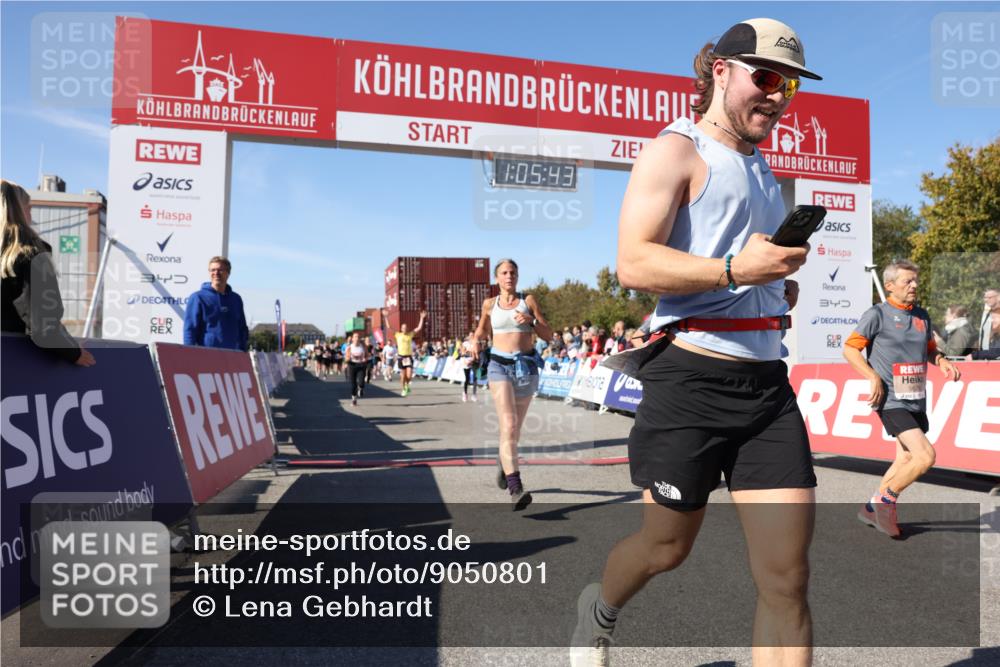 03.10.2025 - Köhlbrandbrückenlauf Lena Gebhardt http://msf.ph/oto/9050801 03.10.2025 13:05:44 Ziel 4066, 4133, 4278, 4290, 4296, 4332, 4335, 4336, 4413, 4467, 4564, 4599, 5468, 5676, 5964, 6281, 6631, 6642, 6786, 6787 meine-sportfotos.de
