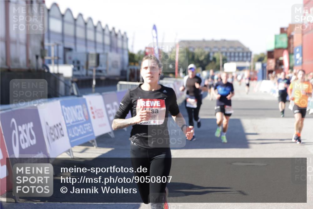 03.10.2025 - Köhlbrandbrückenlauf Jannik Wohlers http://msf.ph/oto/9050807 03.10.2025 13:08:14 Ziel 4107, 4307, 4357, 4409, 4768, 5243, 5804, 5994, 6635, 6752, 6774, 6824 meine-sportfotos.de