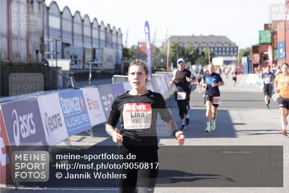 03.10.2025 - Köhlbrandbrückenlauf Jannik Wohlers http://msf.ph/oto/9050817 03.10.2025 13:08:15 Ziel 4107, 4307, 4409, 4768, 5243, 5804, 5994, 6021, 6569, 6635, 6752, 6774, 6824 meine-sportfotos.de