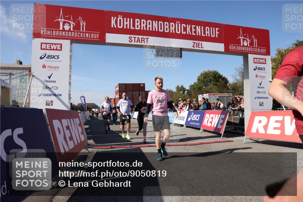 03.10.2025 - Köhlbrandbrückenlauf Lena Gebhardt http://msf.ph/oto/9050819 03.10.2025 13:21:32 Ziel 4367, 4379, 4838, 4913, 4917, 5149, 5458, 5483, 5506, 5725, 5871, 6040, 6132, 6186, 6221, 6675, 6676, 6679, 6802 meine-sportfotos.de